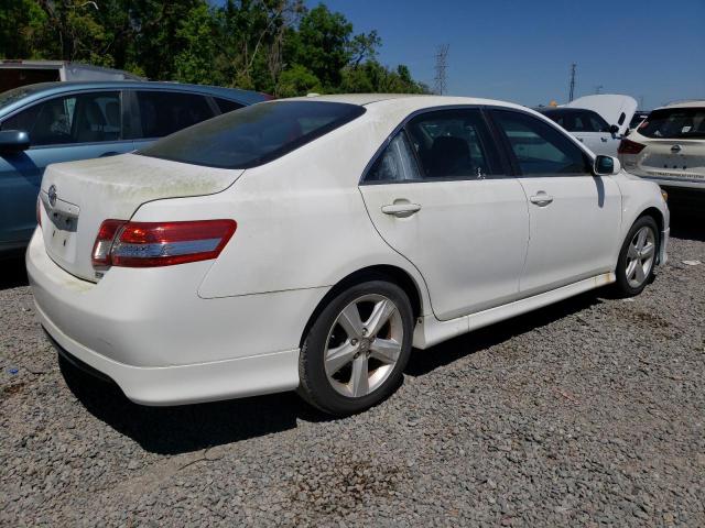 4T1BF3EK2AU544203 - 2010 TOYOTA CAMRY BASE WHITE photo 3