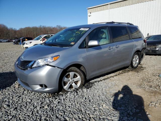 2015 TOYOTA SIENNA LE, 