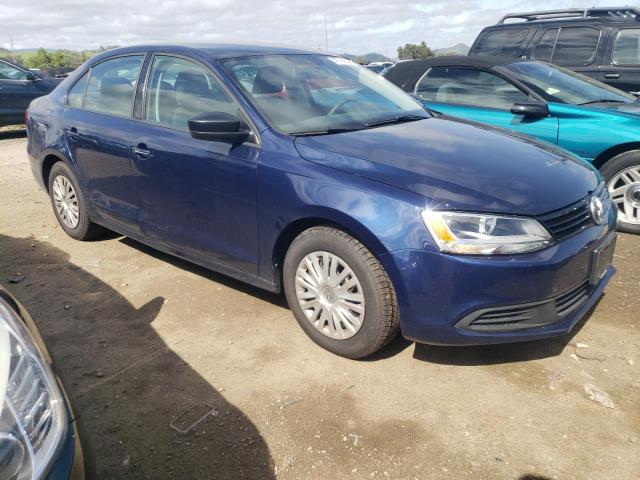 3VW2K7AJ8EM395646 - 2014 VOLKSWAGEN JETTA BASE BLUE photo 4