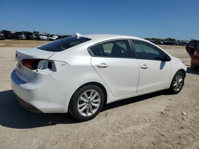 3KPFL4A70HE047472 - 2017 KIA FORTE LX WHITE photo 3