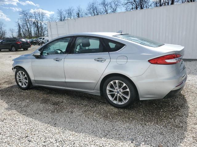 3FA6P0HD2LR142566 - 2020 FORD FUSION SE SILVER photo 2