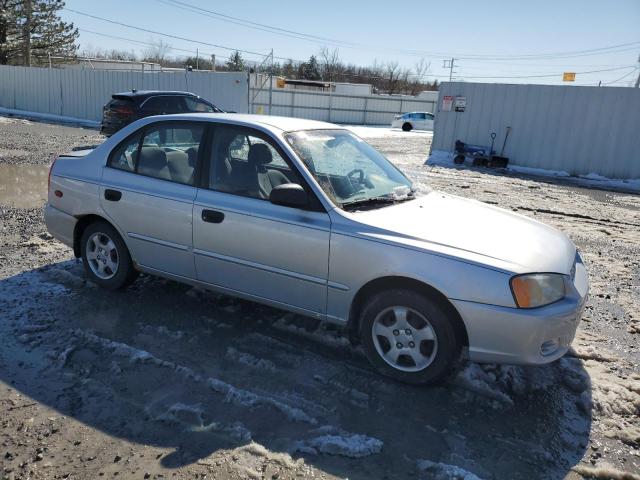 KMHCG45G7YU111344 - 2000 HYUNDAI ACCENT GL SILVER photo 4