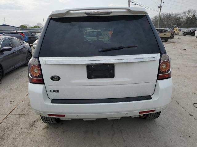 SALFR2BG5DH366493 - 2013 LAND ROVER LR2 HSE WHITE photo 6