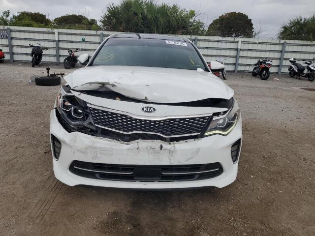 5XXGV4L27JG248573 - 2018 KIA OPTIMA SXL WHITE photo 5