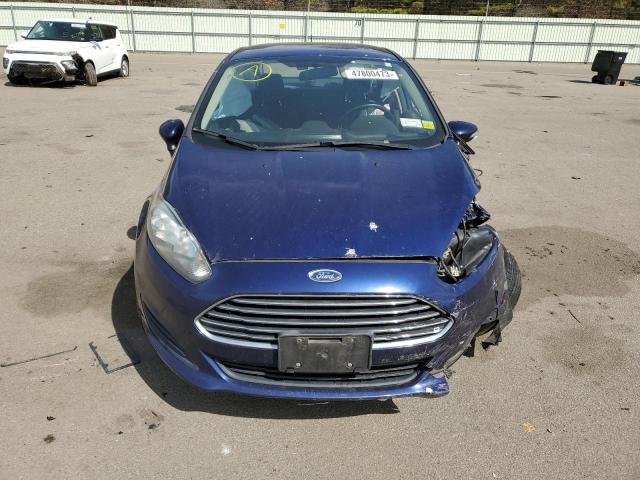 3FADP4BJ1GM141814 - 2016 FORD FIESTA SE BLUE photo 5