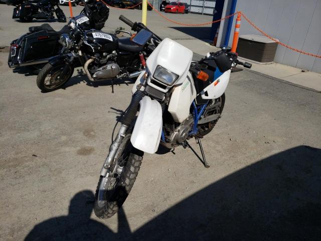 JS1SP45A2S2100227 - 1995 SUZUKI DR650 SE WHITE photo 2