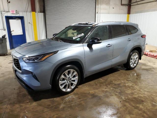 2022 TOYOTA HIGHLANDER LIMITED, null