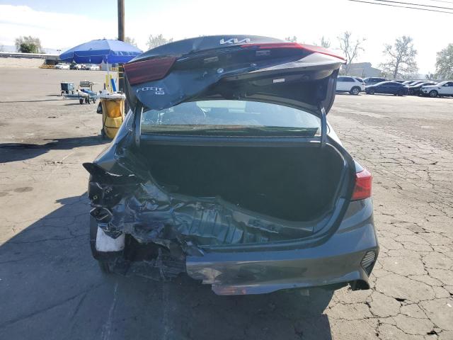 3KPF24AD2RE695390 - 2024 KIA FORTE LX GRAY photo 6