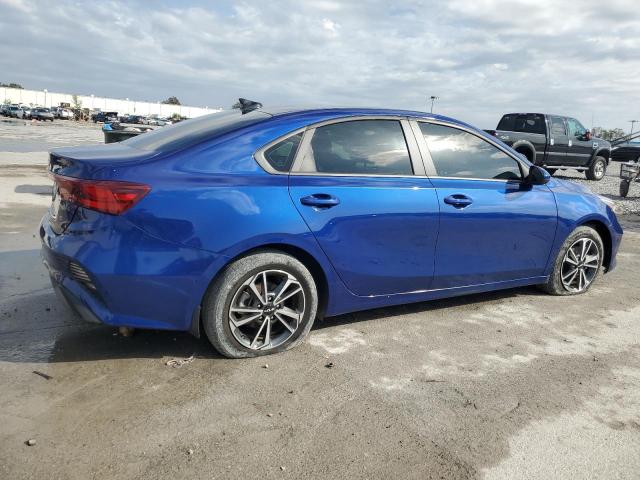3KPF24AD4NE464503 - 2022 KIA FORTE FE BLUE photo 3
