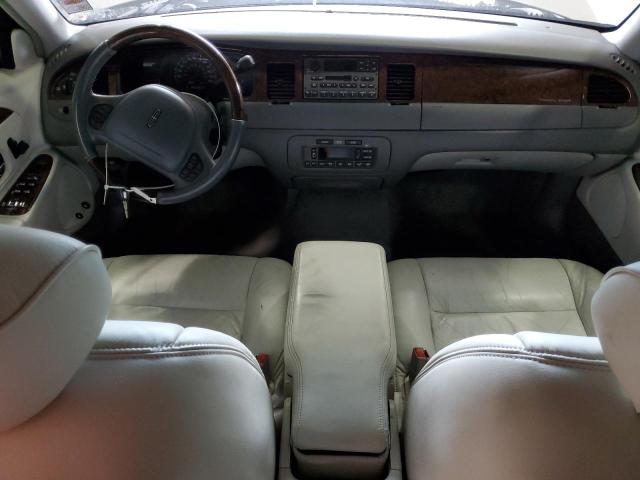 1LNHM81W92Y635551 - 2002 LINCOLN TOWN CAR EXECUTIVE Weiß Foto 8