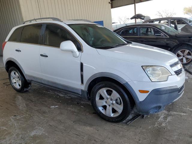 3GNAL2EK6DS548902 - 2013 CHEVROLET CAPTIVA LS WHITE photo 4