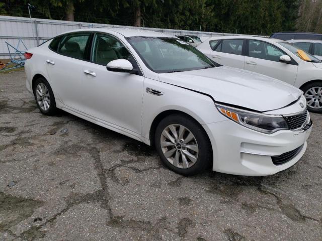 5XXGU4L36JG196901 - 2018 KIA OPTIMA EX WHITE photo 4