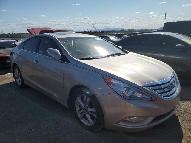 5NPEC4AC6BH121358 - 2011 HYUNDAI SONATA SE SILVER photo 4