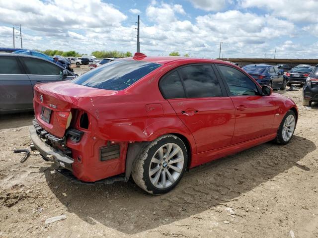 WBAPH7C55BE460328 - 2011 BMW 328 I RED photo 3