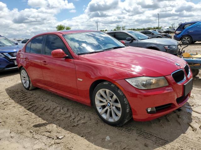 WBAPH7C55BE460328 - 2011 BMW 328 I RED photo 4