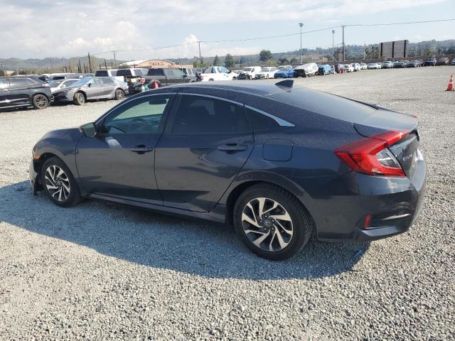 19XFC2F77JE201727 - 2018 HONDA CIVIC EX GRAY photo 2