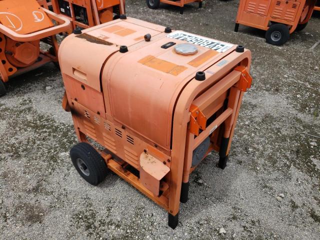 TTB02065 - 2009 TITN TG 7500D ORANGE photo 3