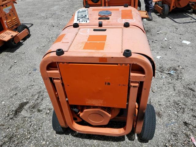 TTB01953 - 2009 TITN TG 7500D ORANGE photo 9