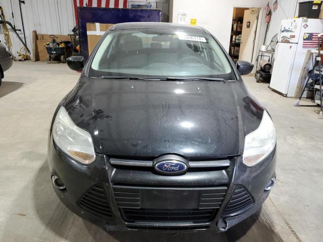 1FAHP3K25CL335732 - 2012 FORD FOCUS SE BLACK photo 5