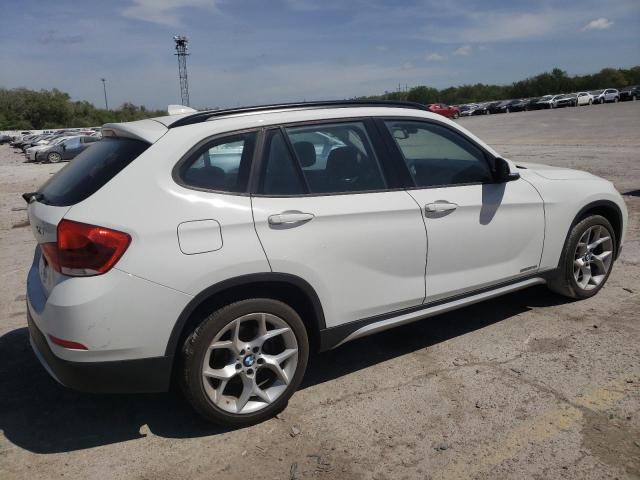 WBAVM1C5XDVW41766 - 2013 BMW X1 SDRIVE28I WHITE photo 3