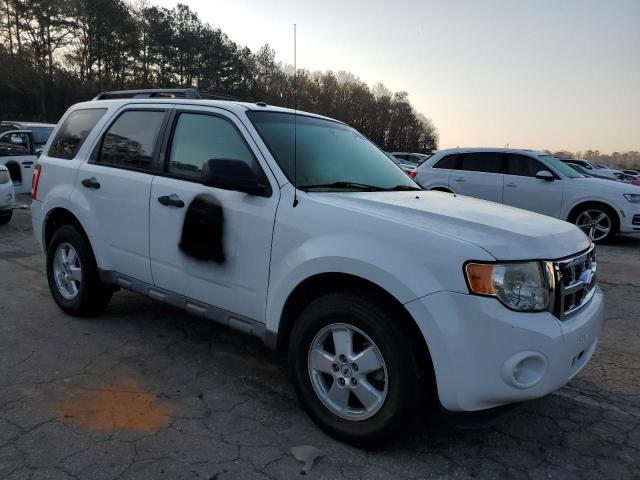 1FMCU9DG2CKB33232 - 2012 FORD ESCAPE XLT WHITE photo 4