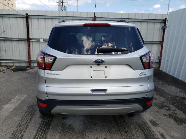 1FMCU9HD8JUC31358 - 2018 FORD ESCAPE SEL SILVER photo 6