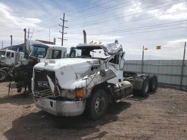 1M1AA13Y9XW108679 - 1999 MACK 600 CH600 WHITE photo 2