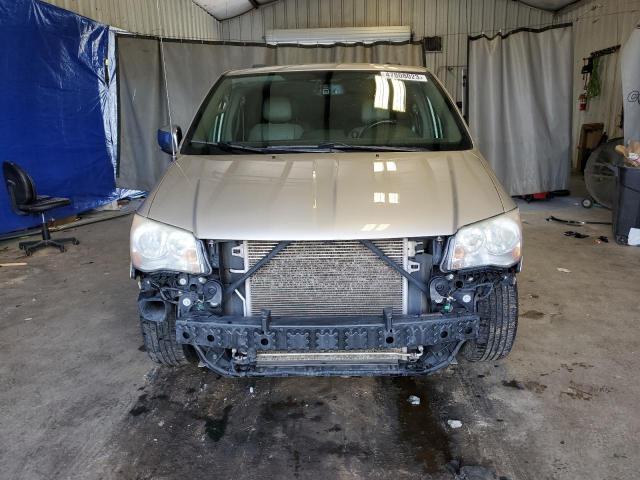 2C4RC1CG4DR736691 - 2013 CHRYSLER TOWN & COU TOURING L GOLD photo 5