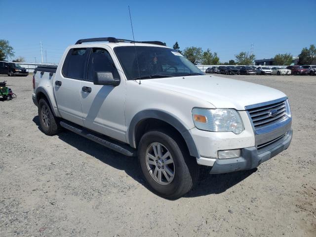 1FMEU3BEXAUA53475 - 2010 FORD EXPLORER S XLT WHITE photo 4