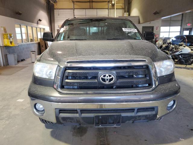 5TFUY5F1XDX319927 - 2013 TOYOTA TUNDRA DOUBLE CAB SR5 GRAY photo 5