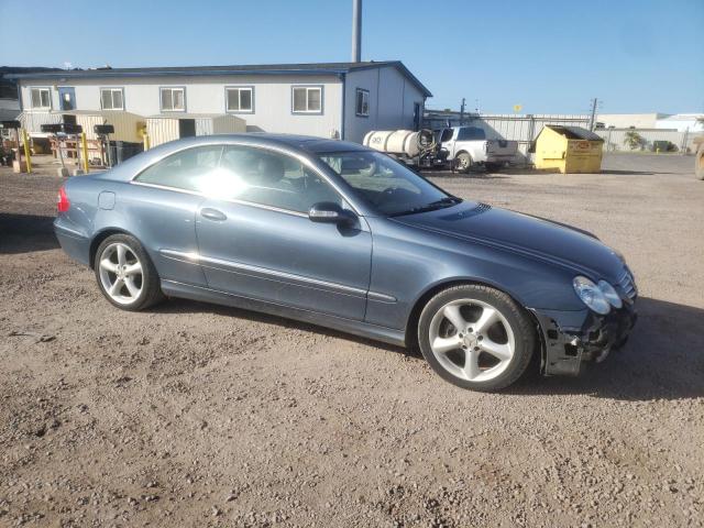 WDBTJ65J15F165850 - 2005 MERCEDES-BENZ CLK 320C GRAY photo 4