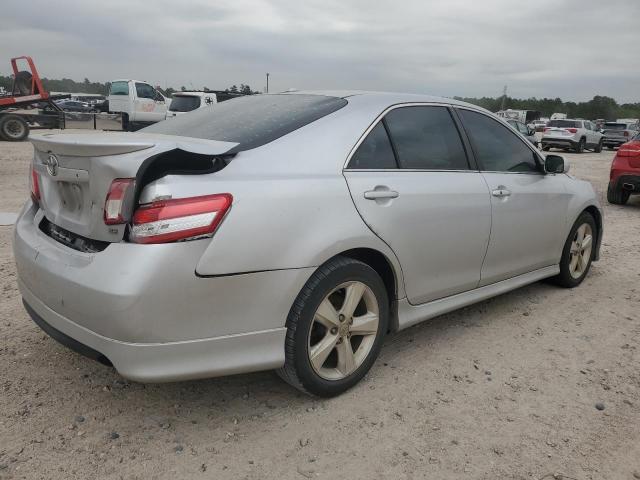 4T1BF3EK4BU223071 - 2011 TOYOTA CAMRY BASE SILVER photo 3