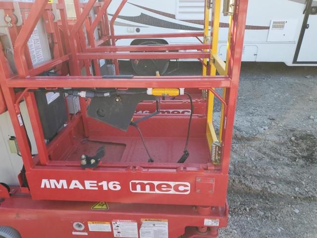 17400190 - 2022 MEC LIFT RED photo 5