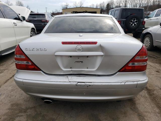 WDBKK49F11F224070 - 2001 MERCEDES-BENZ SLK 230 KOMPRESSOR SILVER photo 6