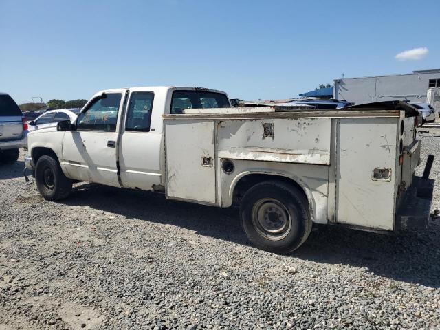 1GTGC29R3YF413302 - 2000 GMC SIERRA C2500 WHITE photo 2