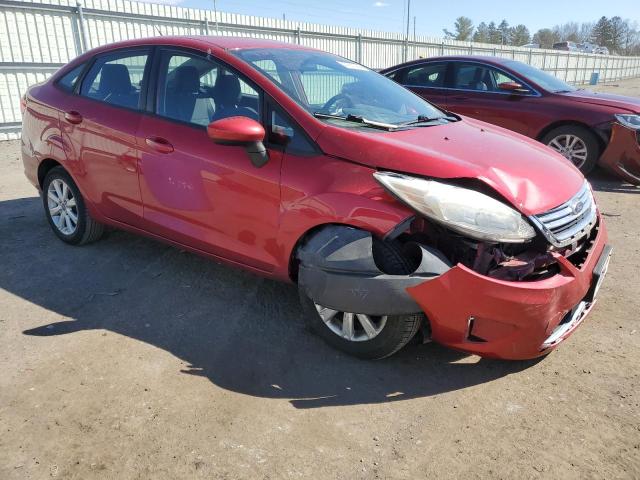 3FADP4BJ2CM114079 - 2012 FORD FIESTA SE RED photo 4