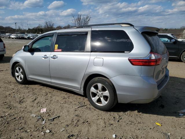 5TDKK3DC9FS618366 - 2015 TOYOTA SIENNA LE SILVER photo 2