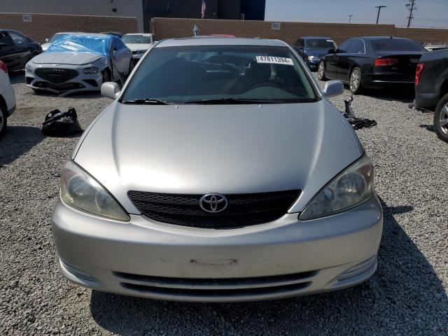 4T1BE32K82U607300 - 2002 TOYOTA CAMRY LE SILVER photo 5