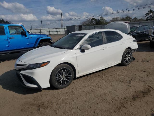 4T1G11AK2RU883022 - 2024 TOYOTA CAMRY SE NIGHT SHADE WHITE photo 1