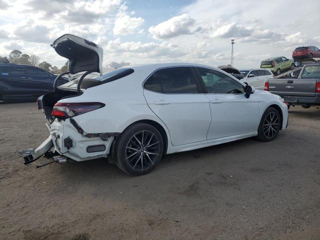 4T1G11AK2RU883022 - 2024 TOYOTA CAMRY SE NIGHT SHADE WHITE photo 3