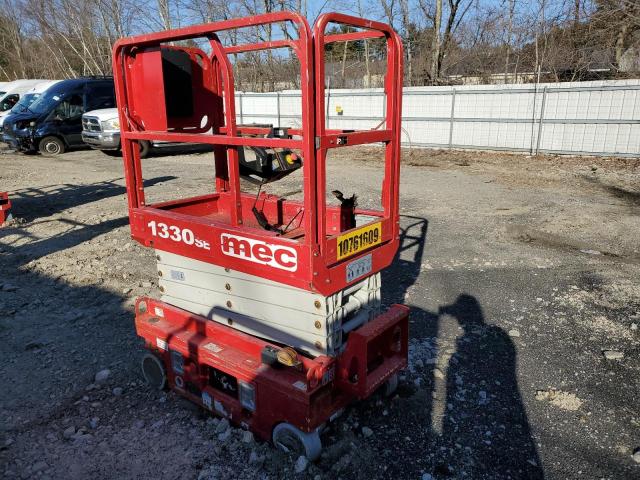 16302691 - 2018 MEC LIFT RED photo 3