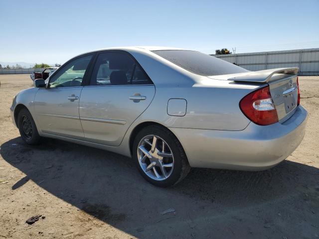 JTDBE32K530153620 - 2003 TOYOTA CAMRY LE SILVER photo 2