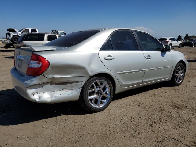 JTDBE32K530153620 - 2003 TOYOTA CAMRY LE SILVER photo 3