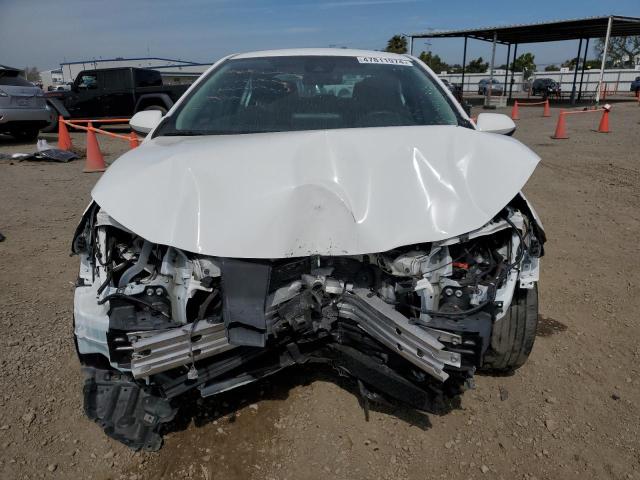 5YFEPMAE0MP234251 - 2021 TOYOTA COROLLA LE WHITE photo 5