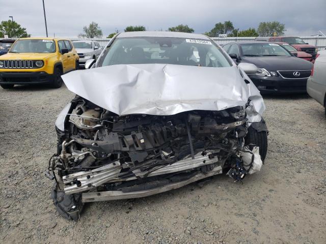 JTDKARFP3H3004875 - 2017 TOYOTA PRIUS PRIM 银色 照片 5