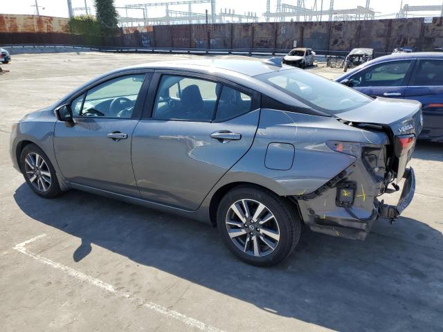 3N1CN8EV5ML915021 - 2021 NISSAN VERSA SV GRAY photo 2