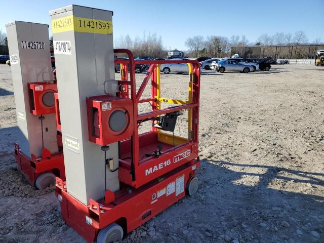 11421593 - 2022 MEC LIFT RED photo 2