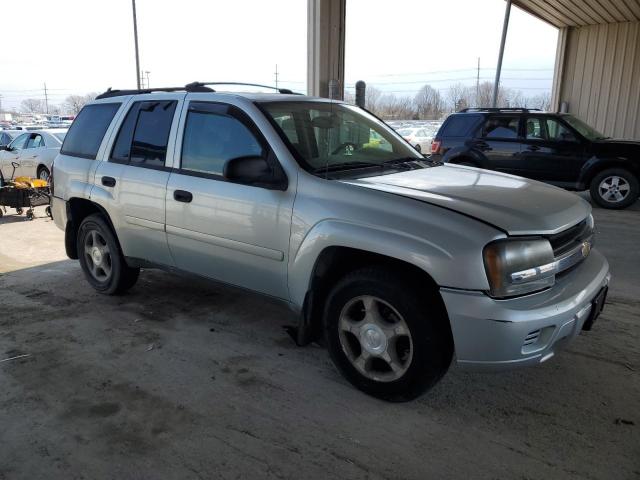 1GNDT13S082237493 - 2008 CHEVROLET TRAILBLAZE LS SILVER photo 4