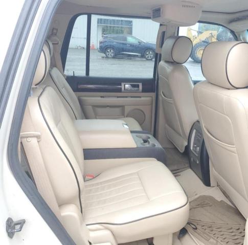 5LMFU27566LJ20834 - 2006 LINCOLN NAVIGATOR 白色 照片 11