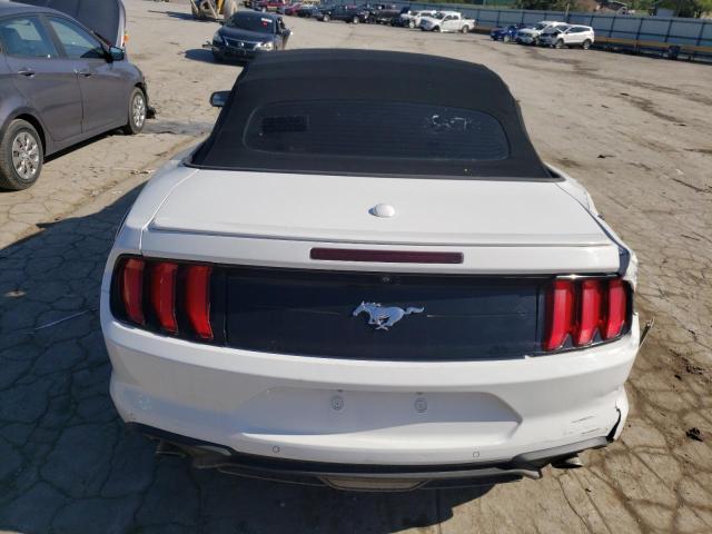 1FATP8UH8J5110943 - 2018 FORD MUSTANG WHITE photo 6